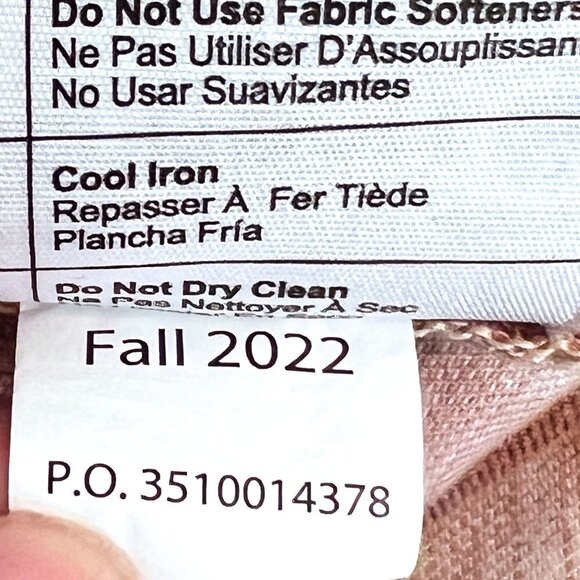 Carhartt Women's Rugged Flex Loose Fit Midweight Flannel Long-Sleeve Plaid Shirt - Picture 11 of 11